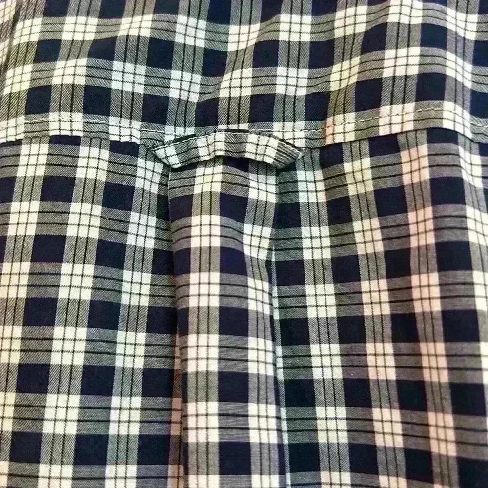 Banana Republic Soft Wash Button Down Shirt - Picture 5 of 12